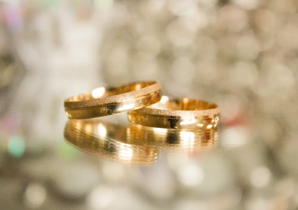 Alianzas de oro en la joyería de Alcalá de Henares